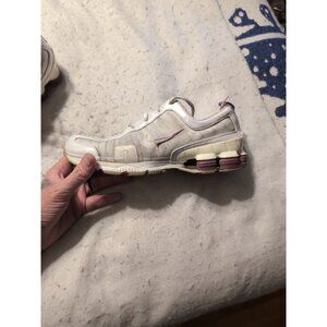 Nike Women's Shox Legend Running Shoes White 311057 Low Top Lace Up Size 8 READ